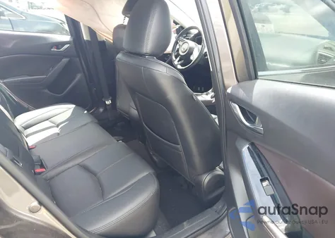 2018 Mazda Mazda3 Touring из США, поврежденный, VIN 3MZBN1L34JM181265